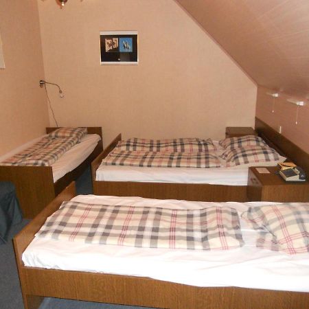 Hotel Ten Putte Хистел Екстериор снимка